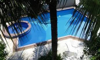 Imagem 2: Casa Padrão para Aluguel em Jurerê Internacional Florianópolis-SC