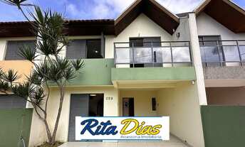 Imagem: Sobrado à venda no bairro Pontal do Sul