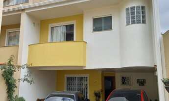 Imagem: Sobrado Triplex, 3 dormitórios na Rua Sete