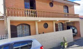 Imagem: Sobrado à venda no bairro Boqueirão