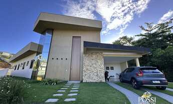 Imagem: Casa Linear com 4 Suítes e Amplo Quintal