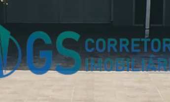 Imagem 2: Ampla casa de 198m² de área privativa com 03 quartos, sendo 01 suíte com piscina e garagem