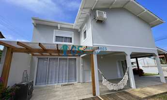 Imagem 5: Casa duplex mobiliada em terreno de esquina com 4 dormitórios, 1 suíte em excelente local