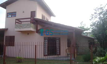 Imagem 2: Casa duplex de 03 dormitórios sendo 01 suíte com 2 vagas de garagem, Localizada na Praia d