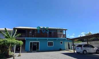 Imagem: Ampla casa Duplex com 6 quartos e 4 banheiros