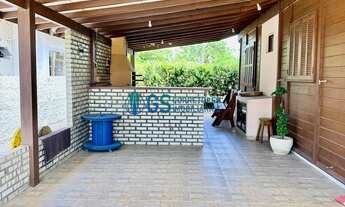 Imagem 3: Casa de madeira com 3 quartos, mobiliada e com piscina à venda na Praia da Pinheira! Aceit