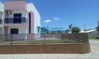 Imagem 3: Sobrado de 2 quartos com amplo terreno privativo a poucos metros da Praia do Sonho em Palh