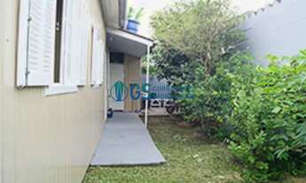 Imagem: Casa com 4 Dormitórios e Varanda na Praia