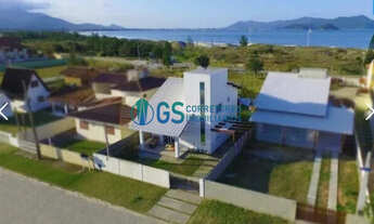 Imagem: Ampla casa duplex com 03 quartos sendo 01