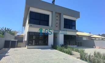 Imagem 3: Amplos apartamentos com 02 quartos, sendo 1 suíte e garagem com excelente localização na P