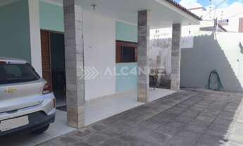 Imagem: Casa - 3 Quartos - 1 Suíte - 193 m²