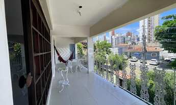 Imagem: Casa - 5 Quartos - 3 Suítes - 380m²