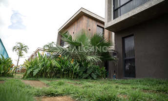 Imagem: Casa em Condomínio - 3 Suítes - 150m²