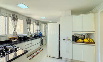 Imagem 2: Apartamento à Venda com 5 quartos e 6 vagas - 330 m² por R$5.500.000