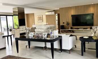 Imagem 1: Casa à venda em Alphaville com 4 quartos e 4 vagas 705 m² por R$ 15.800.000 - Alpha 2