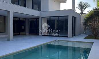 Imagem: Casa à venda em Alphaville, com 4 quartos