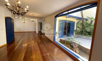 Imagem 2: Casa de alto padrão à venda com 1.120m² de terreno - 3 quartos e 4 vagas - 332,50 m² AC po