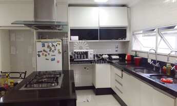 Imagem 2: Casa em condomínio com 695 m² de área construída e 420 m² de terreno, 4 suítes, com gara