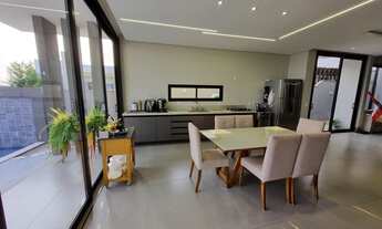 Imagem: Casa á venda no condomínio Belvedere