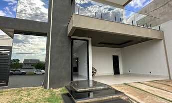 Imagem: Sobrado á venda no condomínio Belvedere