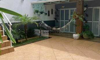 Imagem: Sobrado próximo ao Shopping Golden Square