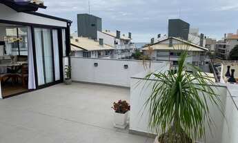 Imagem: Cobertura à 50 metros do mar!