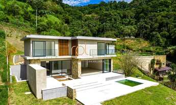 Imagem: Casa à venda no bairro Corrêas - Petrópolis/RJ