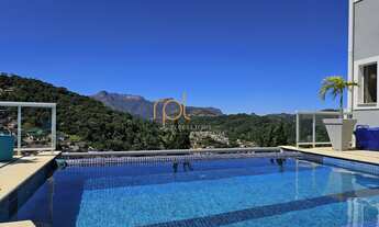 Imagem 3: Casa à venda no bairro Mosela - Petrópolis/RJ