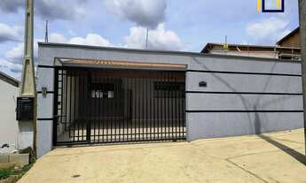 Imagem: Casa à venda  Conforto e espaço em