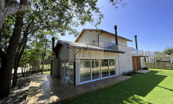 Imagem 4: Casa Alto Padrão em condomínio fechado com acesso a lagoa de Ibiraquera à venda