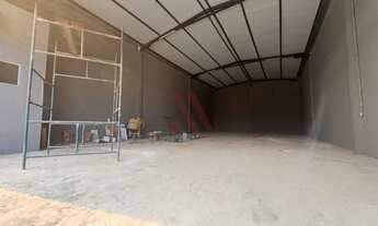 Imagem 2: Galpão novo com portas automatizadas no Residencial Acrópole II