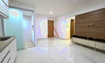 Imagem 2: Apartamento no Residencial Pátio Coimbra com 2 quartos e Varanda estendida , nascente e fá