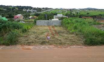 Imagem 4: Lote a Venda na Avenida Clarisse Maria Monteiro com 240m² já com poço e muro de arrimo
