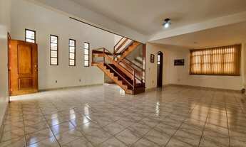 Imagem: Sobrado comercial com 4 quartos, ao fundo