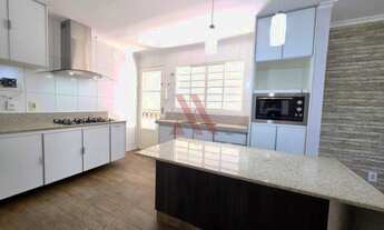 Imagem 5: Casa Térrea para alugar no Parque das Laranjeiras, com 3 quartos sendo 1 suíte, quintal e