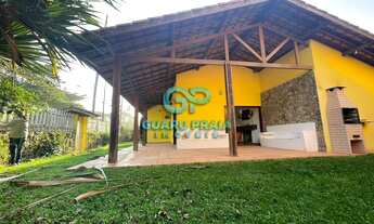 Imagem: Casa ampla, térrea, 3 dormitórios sendo