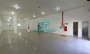 Imagem 2: Espaço Comercial Amplo e Estratégico na Enseada