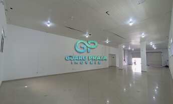 Imagem 4: Espaço Comercial Amplo e Estratégico na Enseada