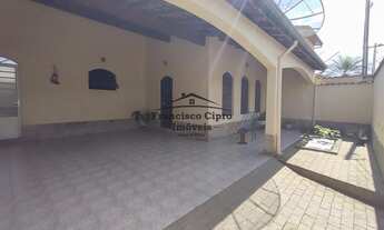 Imagem: Casa à venda no bairro Parque das Arvores