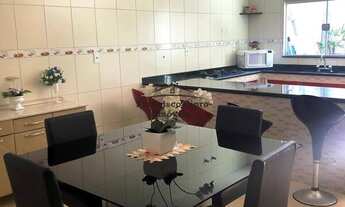 Imagem 2: Casa à venda no bairro Vila dos Comerciários II - Guaratinguetá/SP