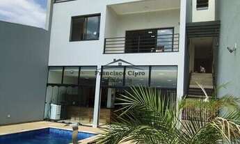 Imagem: Casa à venda no bairro Village Mantiqueira