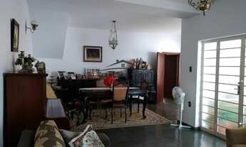 Imagem: Casa à venda no bairro Centro - Guaratinguetá/SP