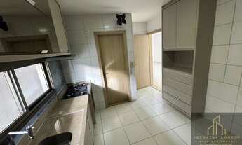 Imagem 7: Casa Alto Padrão no Sim com os móveis planejados