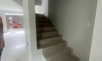 Imagem 3: Sobrado à venda no bairro Ingleses do Rio Vermelho - Florianópolis/SC