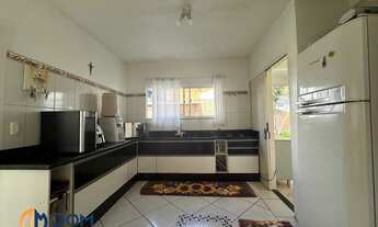 Imagem 4: Casa com 279m2 de área construída localizada aproximadamente 2,7km da praia dos Ingleses