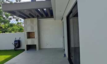 Imagem 3: Sobrado com 150m² á aproximadamente 950 metros da praia de Canasvieiras