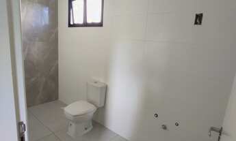 Imagem 4: Sobrado com 150m² á aproximadamente 950 metros da praia de Canasvieiras