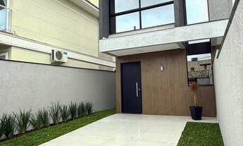 Imagem: Sobrado à venda no bairro Ingleses do Rio