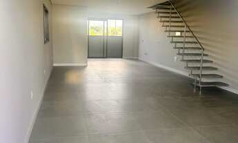 Imagem 2: Casa Alto Padrão com 03 suítes - aproximadamente 1,3km da praia dos Ingleses