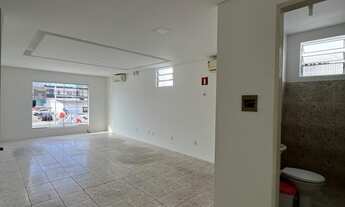 Imagem: Sala na Principal avenida comercial dos
